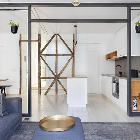 Architectural Gem In Bica Ii Lejlighed