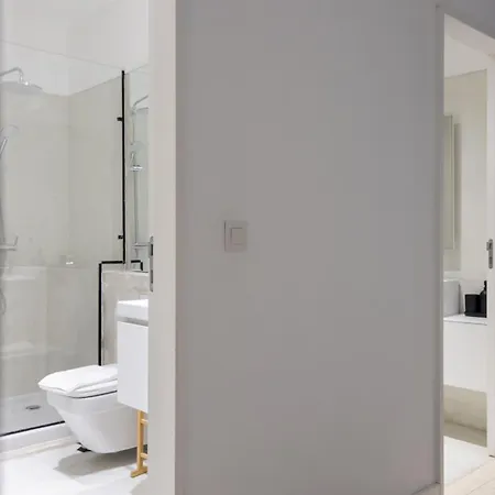 Διαμέρισμα Architectural Gem In Bica Ii *