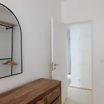 Architectural Gem In Bica Ii Apartament *