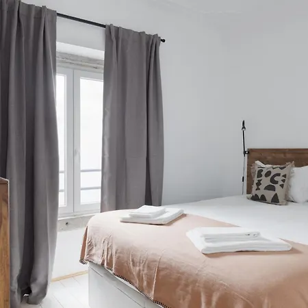 Architectural Gem In Bica Ii Appartement *