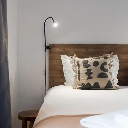 Architectural Gem In Bica Ii * Lissabon